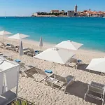Apartment Family-Friendly Apartments With Swimming Pool Mundanije, Rab - 5076
