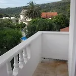 Family-Friendly Apartments With Swimming Pool Mundanije, Rab - 5076