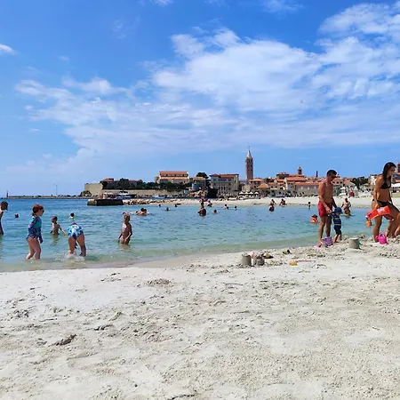 Family-Friendly Apartments With Swimming Pool Mundanije, Rab - 5076