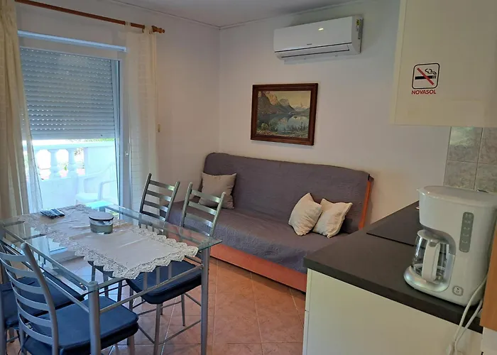 Family-Friendly Apartments With Swimming Pool Mundanije, Rab - 5076 * Mundanije
