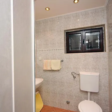 Lejlighed Family-friendly With Swimming Pool Mundanije, Rab - 5076