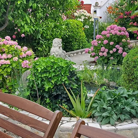 Lejlighed Family-friendly With Swimming Pool Mundanije, Rab - 5076 *